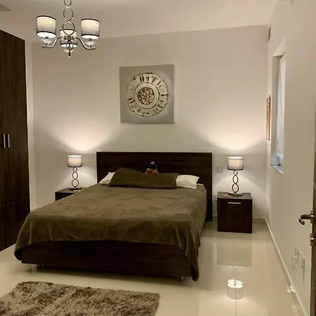 Luxury Penthouse Marsaskala 马尔萨斯卡拉
